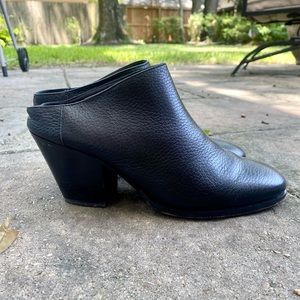 Rachel Comey Black Pebbled Leather Mars Boots Mule size 8 *WORN ONCE*